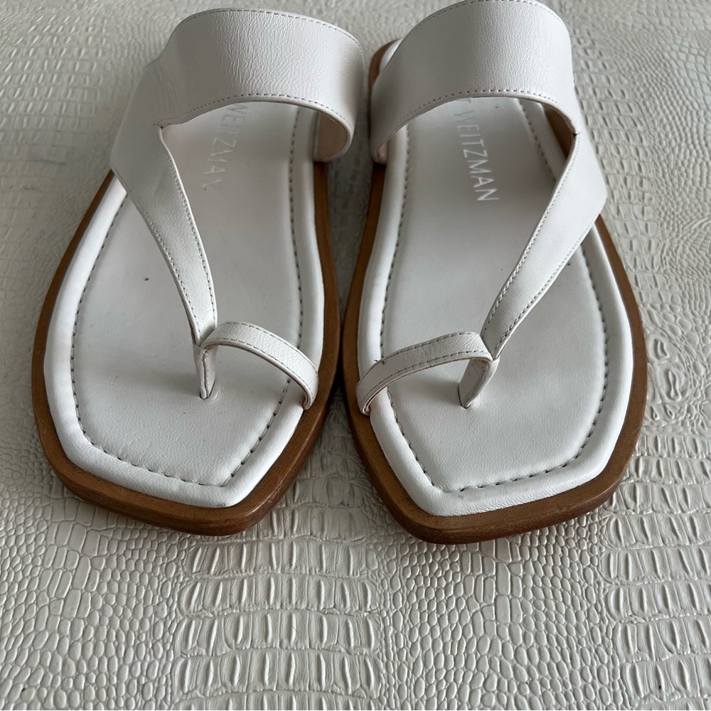 Stuart Weitzman Lyla Flat Sandal - White - Picture 5 of 9